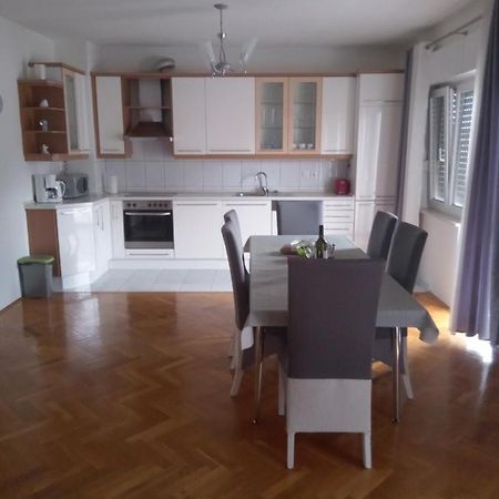 Apartman Teklic Kaštela Esterno foto