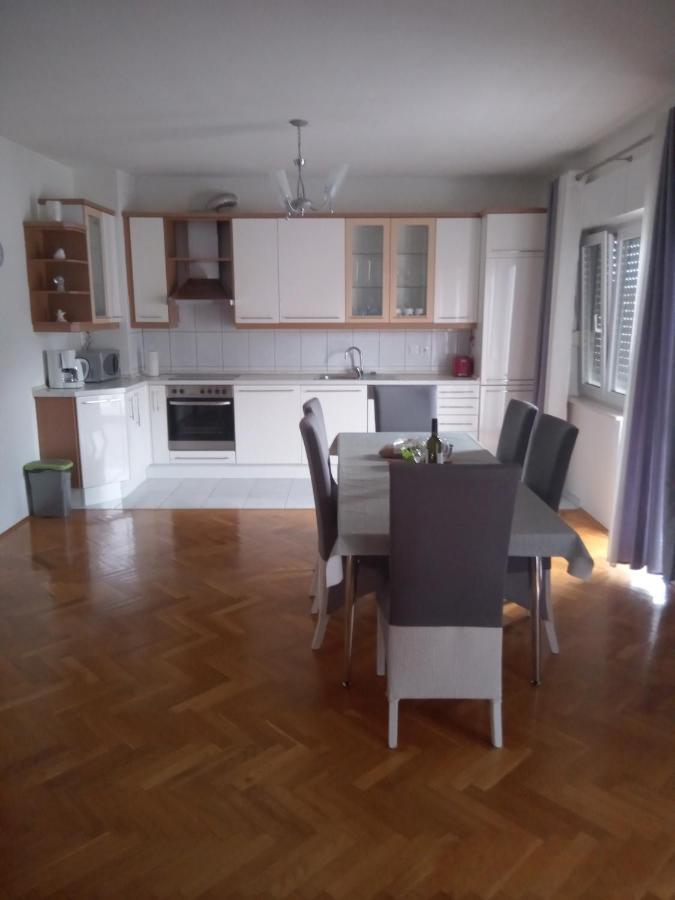 Apartman Teklic Kaštela Esterno foto