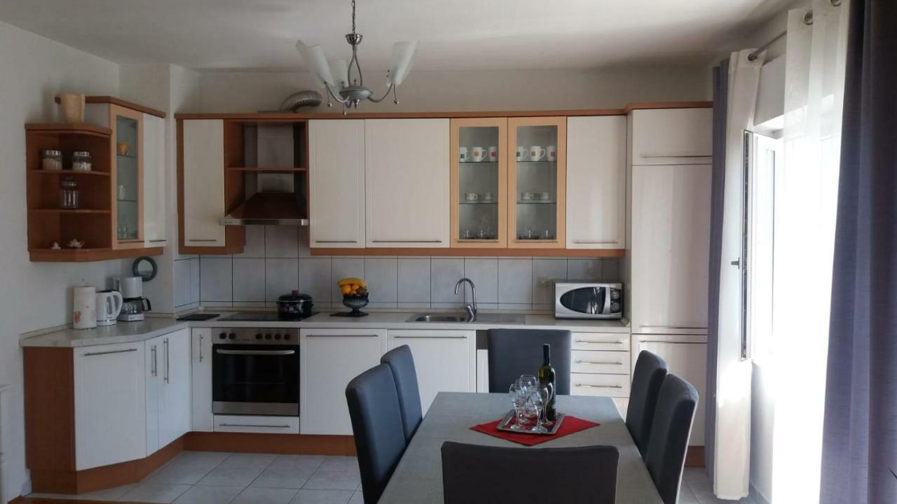 Apartman Teklic Kaštela Esterno foto