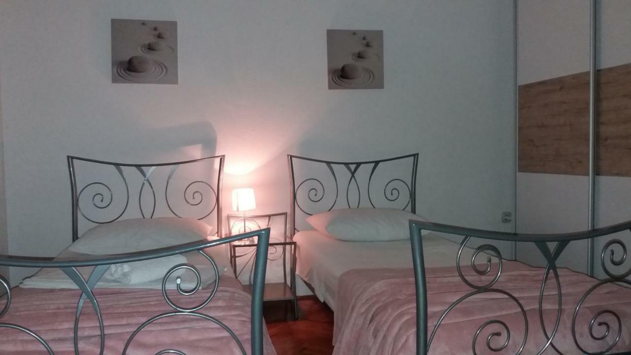 Apartman Teklic Kaštela Esterno foto