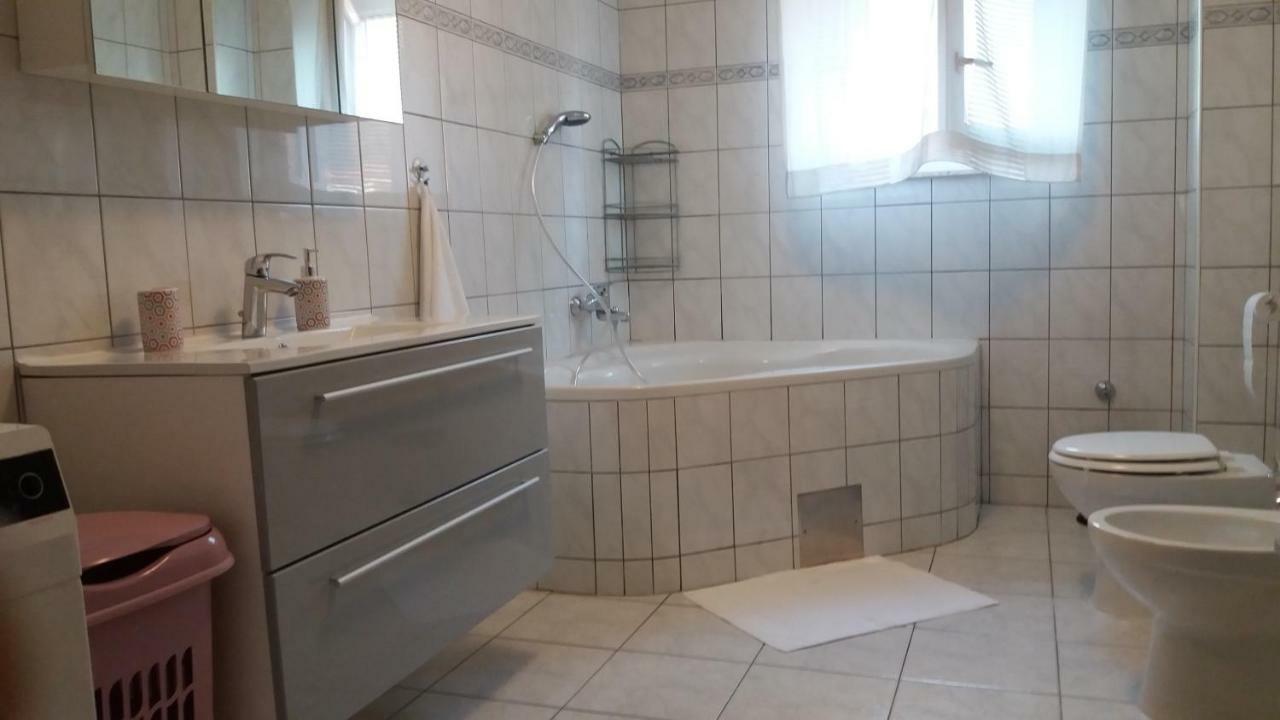 Apartman Teklic Kaštela Esterno foto